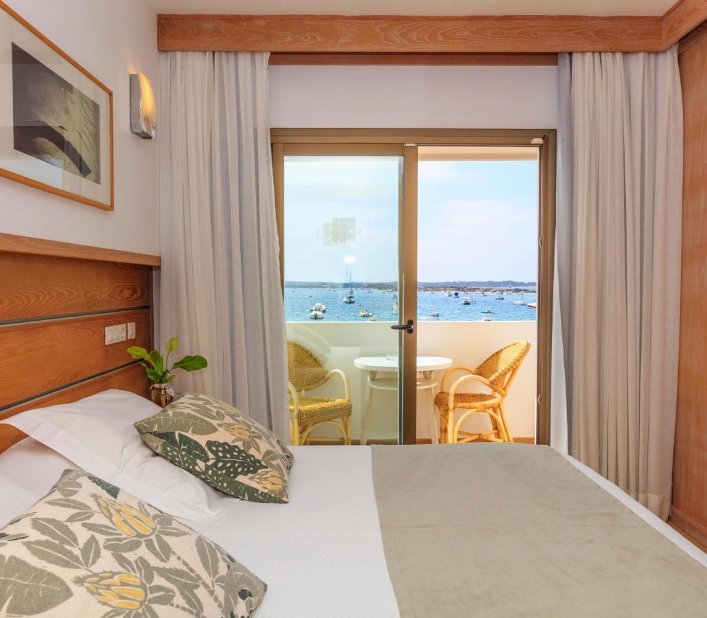 Hostal La Savina ลาซาวีนา ภายนอก รูปภาพ