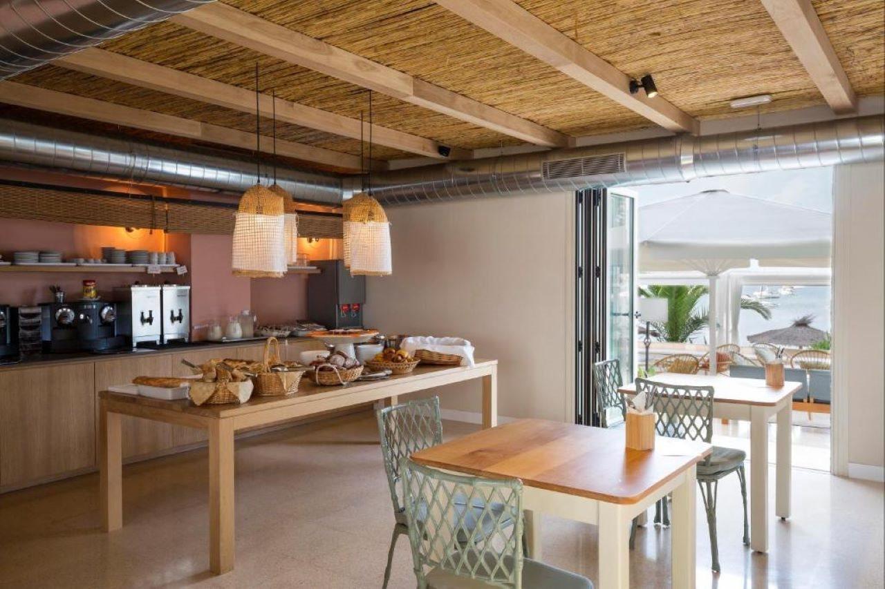 Hostal La Savina ลาซาวีนา ภายนอก รูปภาพ
