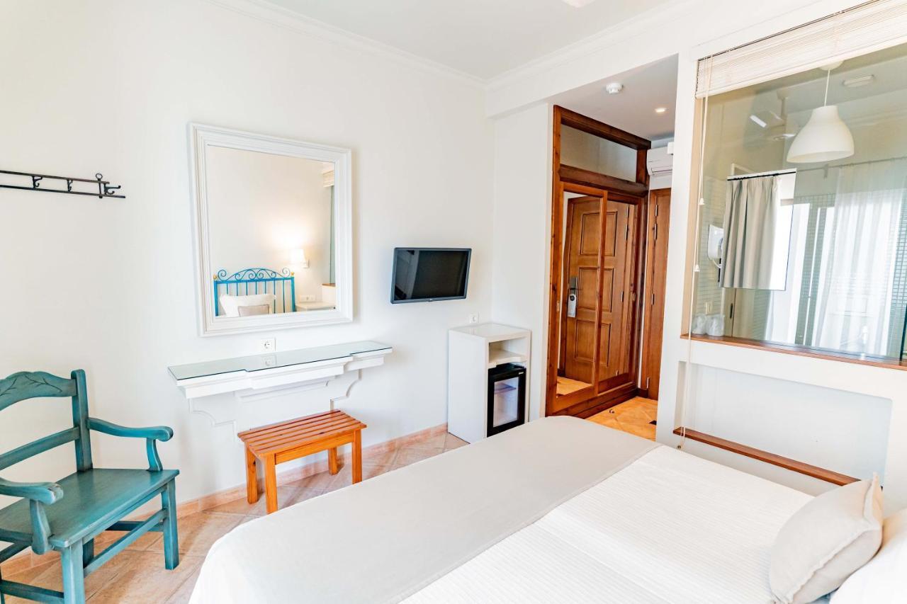 Hostal La Savina ลาซาวีนา ภายนอก รูปภาพ