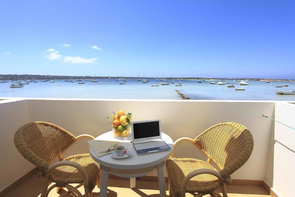 Hostal La Savina ลาซาวีนา ภายนอก รูปภาพ
